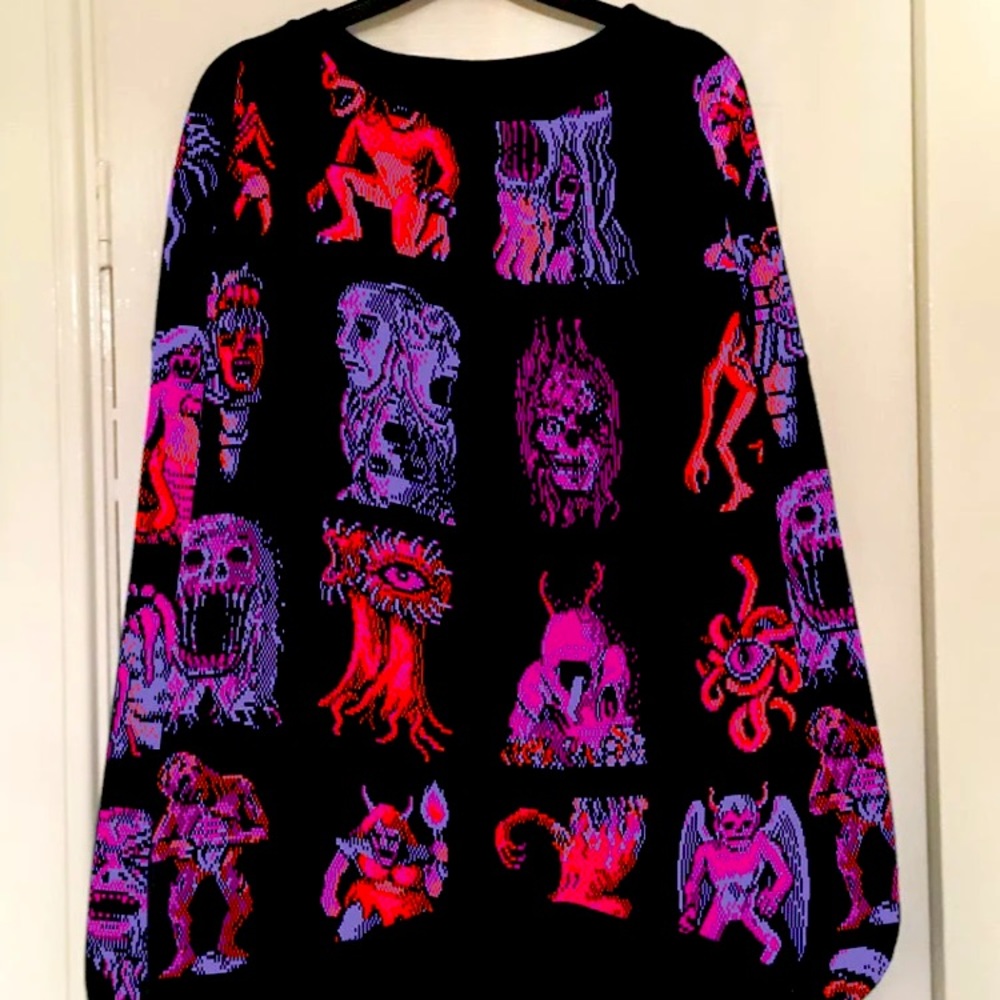 Kikillo parade 2 sweatshirt excellent condition
